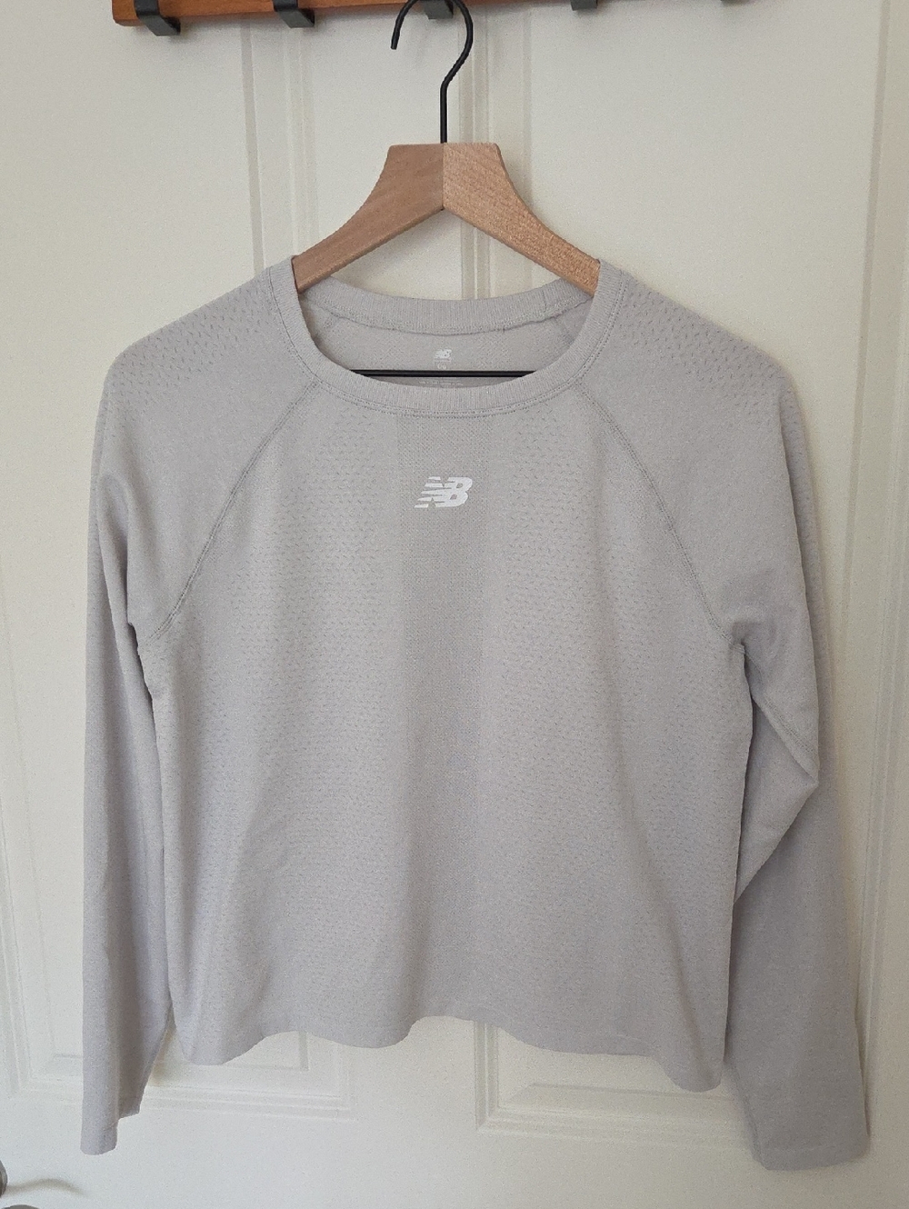 New Balance Light Gray Athletic Crew Neck Long Sleeve